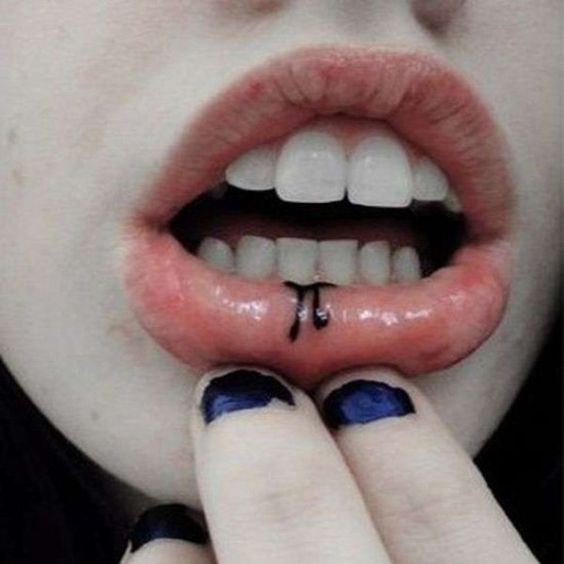en los labios 2 - Tatuajes de labios