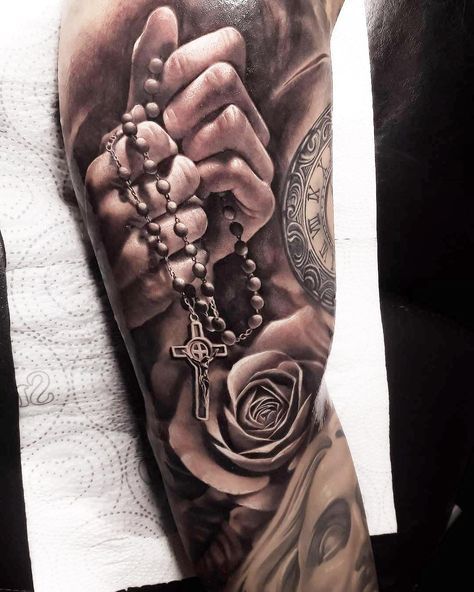manos con rosario 10 - tatuajes en la mano