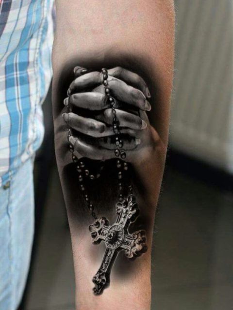 manos con rosario 6 - tatuajes en la mano