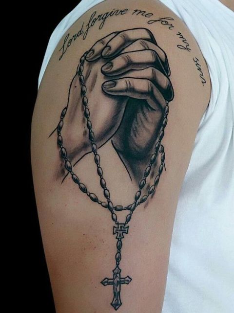 manos con rosario 8 - tatuajes en la mano
