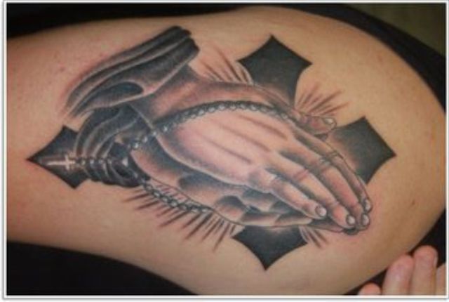 manos unidas 2 - tatuajes en la mano