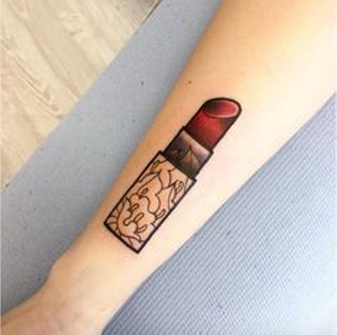 pintalabios 3 1 - Tatuajes de labios