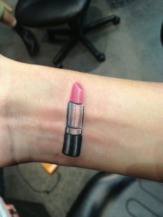 pintalabios 4 1 - Tatuajes de labios