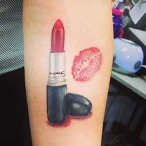 pintalabios 7 1 - Tatuajes de labios