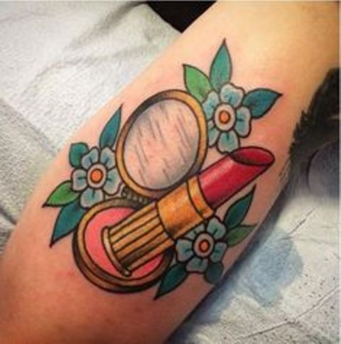 pintalabios 9 1 - Tatuajes de labios