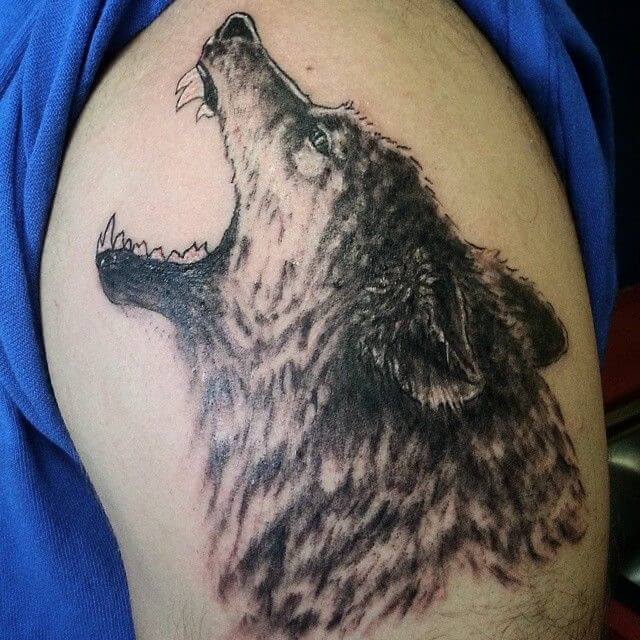 tatuajes lobos hombro 1 - tatuajes de lobos