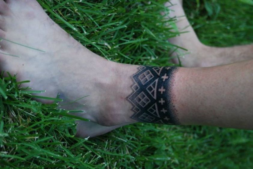 brazaletes en el tobillo 5 - Tatuajes en el tobillo