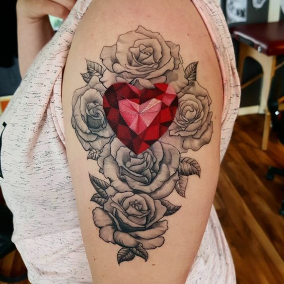 diamantes con rosas 1 - Tatuajes de diamantes