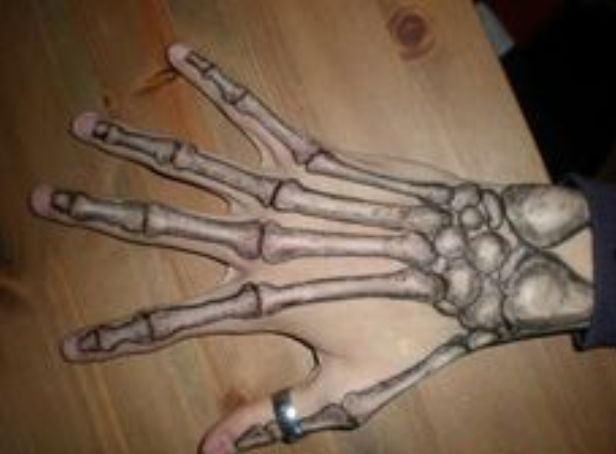 en la mano esqueleto 7 - tatuajes en la mano