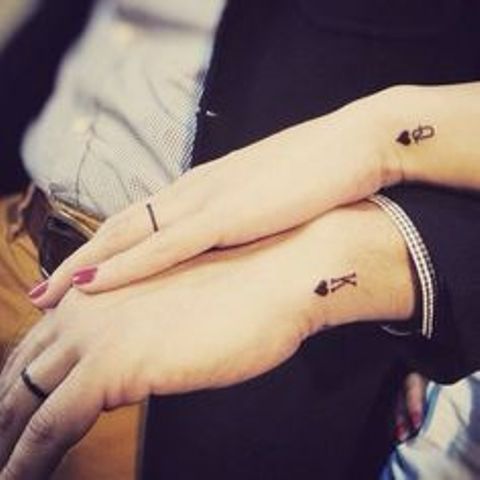 en la mano letras 5 - tatuajes en la mano