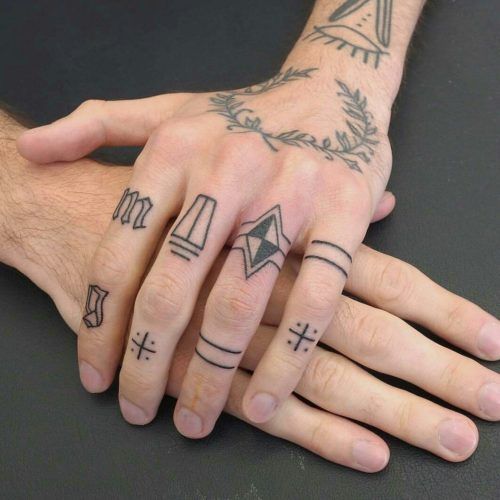 en la mano y dedos 3 - tatuajes en la mano
