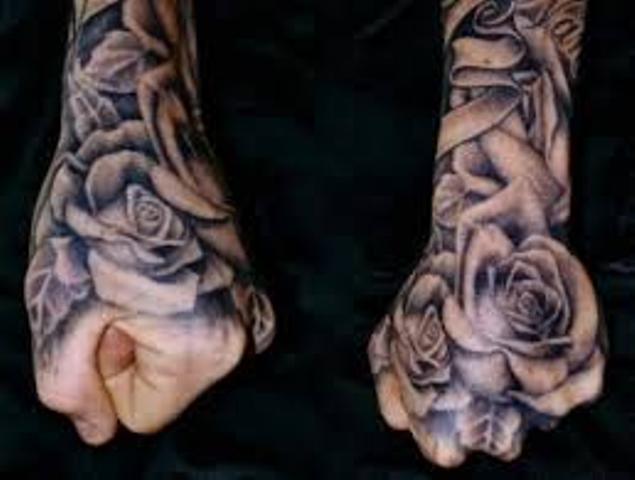 en toda la mano 4 - tatuajes en el brazo