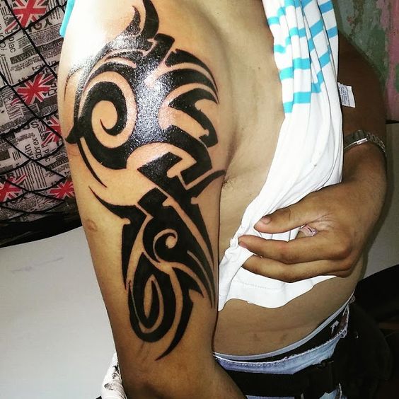 hombro tribales 6 - Tatuajes en el hombro