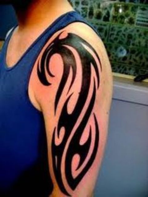 hombro tribales - Tatuajes en el hombro
