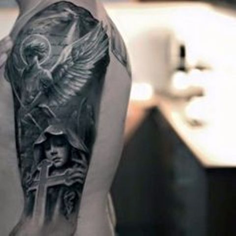 hombro y brazo 8 - Tatuajes en el hombro