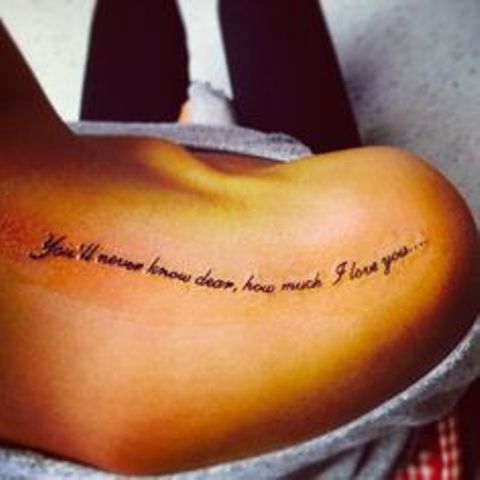 mujeres frases 7 - Tatuajes en el hombro