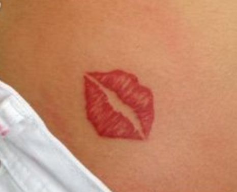 tinta roja 5 - tatuajes de tinta blanca