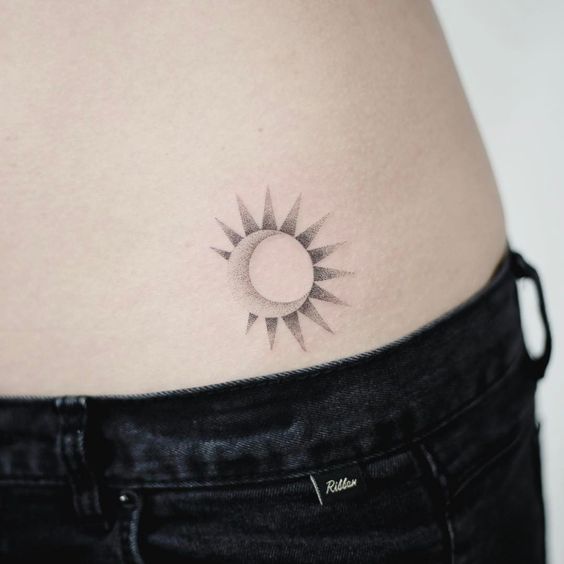 pequeños de sol y luna 3 - Tatuajes de sol y luna