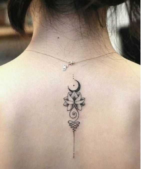 de unalome con luna 1 - Tatuajes de Unalome