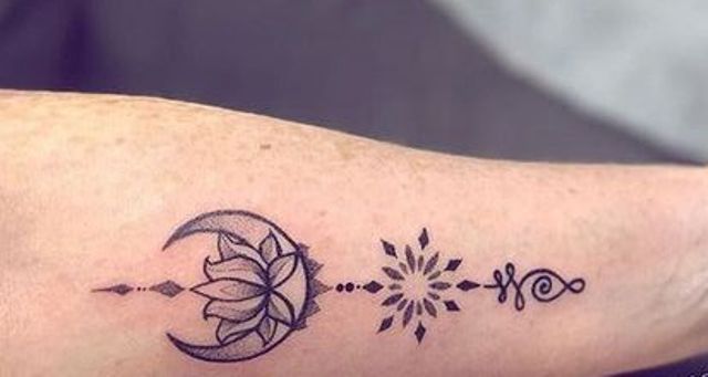 de unalome con luna 2 - Tatuajes de Unalome