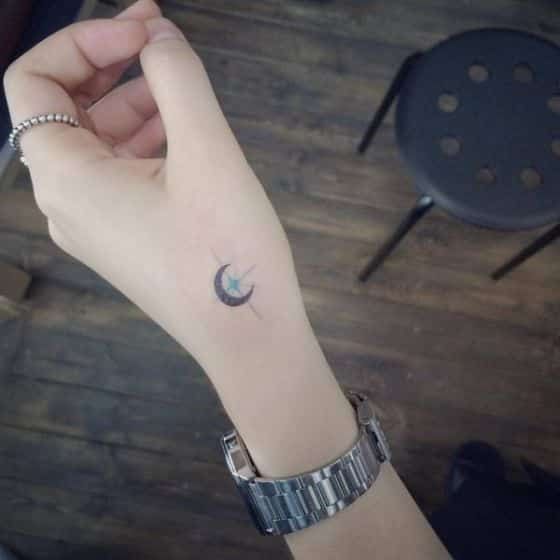 de una luna 4 - tatuajes de luna