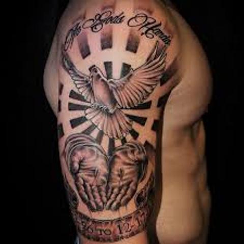 brazo para hombres 3 - tatuajes religiosos