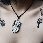 clavicula - tatuajes de ojos