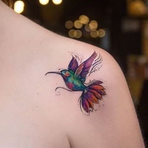 colibri a color 5 - tatuajes de colibrí