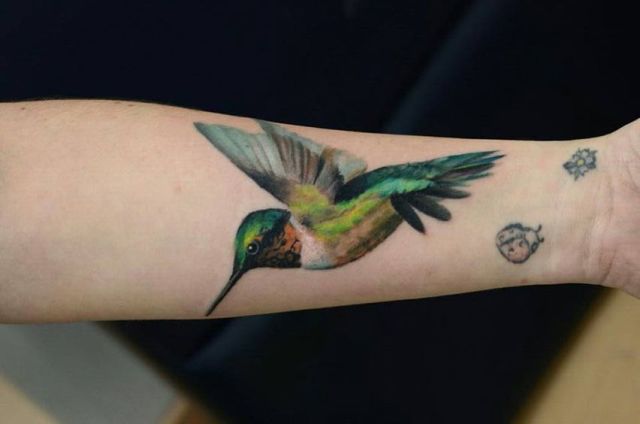 colibri a color 6 - tatuajes de colibrí