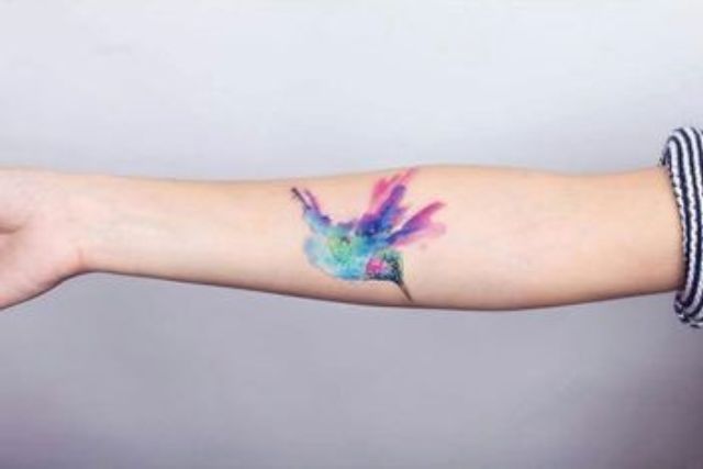 colibri a color 7 - tatuajes de colibrí