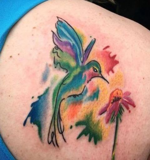 colibri en la espalda 1 - tatuajes de colibrí