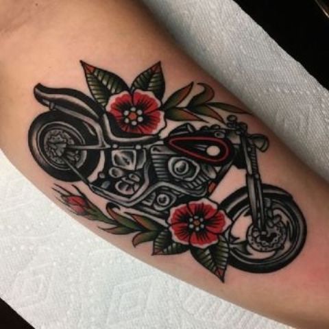 en el brazo 3 - tatuajes de motos