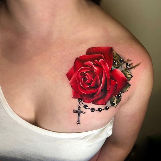 flores en la clavicula 2 - tatuajes en la clavícula