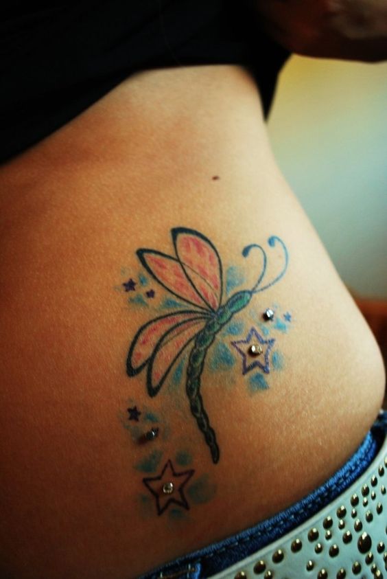 libelulas mujeres 4 - tatuajes de libélulas