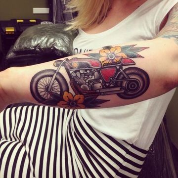 motos para mujeres 1 - tatuajes de motos