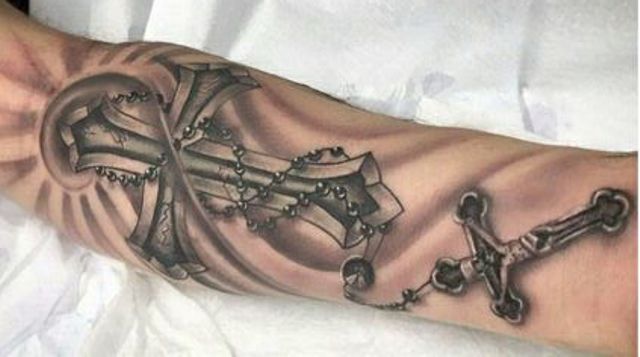 rosarios en el brazo 6 - Tatuajes de rosarios