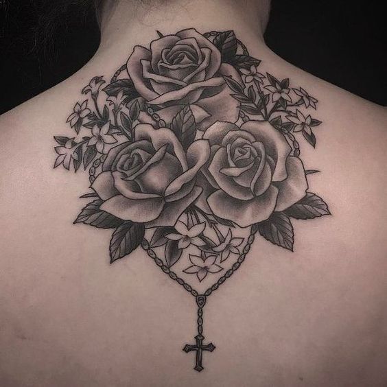 rosarios y rosas 1 - Tatuajes de rosarios