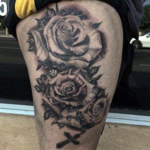 rosarios y rosas 5 - Tatuajes de rosarios