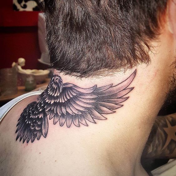 tatuaje de aguila en el cuello 7 - tatuajes de águilas