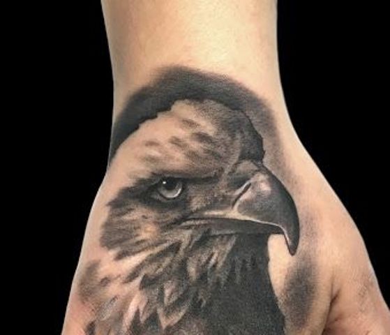 tatuajes de aguila en la mano 8 - tatuajes de águilas