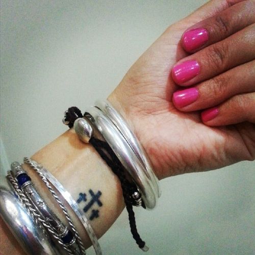 Tatuajes Religiosos y sus Símbolos con Significados - Tatuajes Geniales tatuajes religiosos en muñeca 4 - tatuajes religiosos