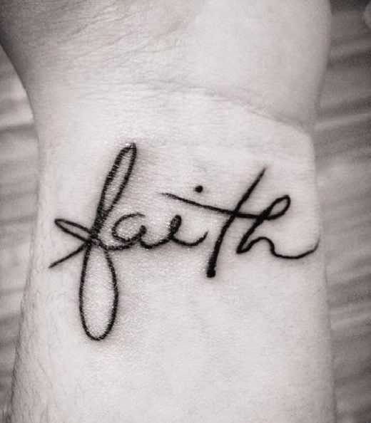 Tatuajes Religiosos y sus Símbolos con Significados - Tatuajes Geniales tatuajes religiosos en muñeca 7 - tatuajes religiosos