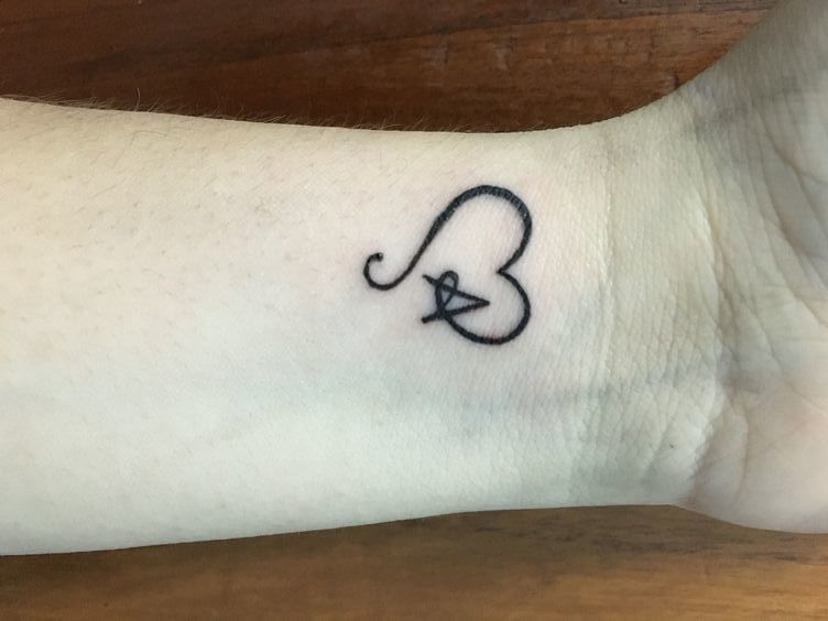 con iniciales 2 - tatuajes de iniciales