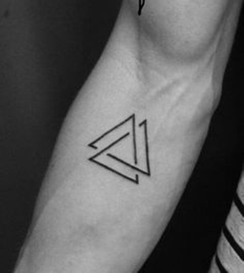 dobles triangulos 7 1 - Tatuajes de triángulos