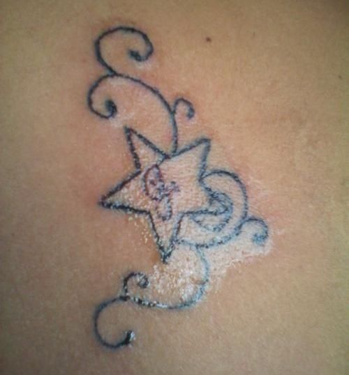 iniciales con estrellas 1 - tatuajes de iniciales