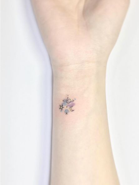 planetas en la muñeca 4 - tatuajes de planetas