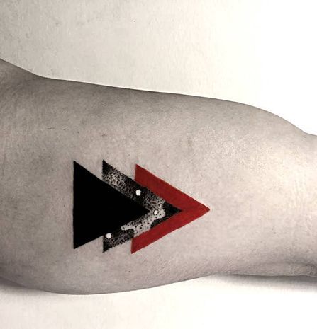 tatuajes de triangulos 5 - Tatuajes de triángulos