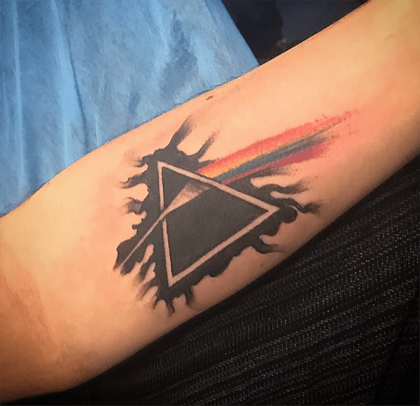 triangulos negros 1 - Tatuajes de triángulos