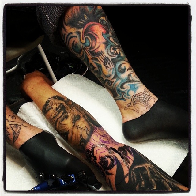 brian tagalog tatuador manos -