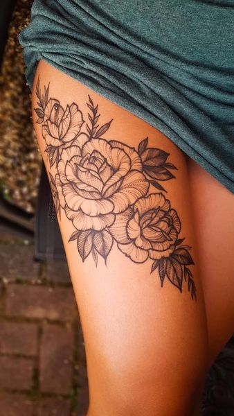 Tatuajes de Mujeres En La Pierna De Rosas 7 - Tatuajes para Mujeres en las Piernas